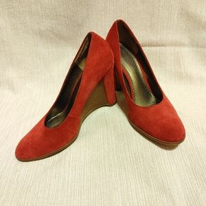 Donald J Pliner Red Suede two-tone wedge heel pumps Sz 7.5